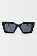 90's Squared Sunglasses in black