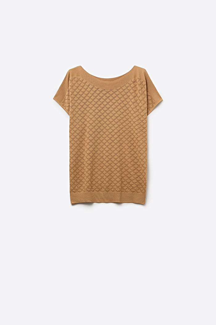 Camel Knit Short Sleeve Sweater with Textured Pattern