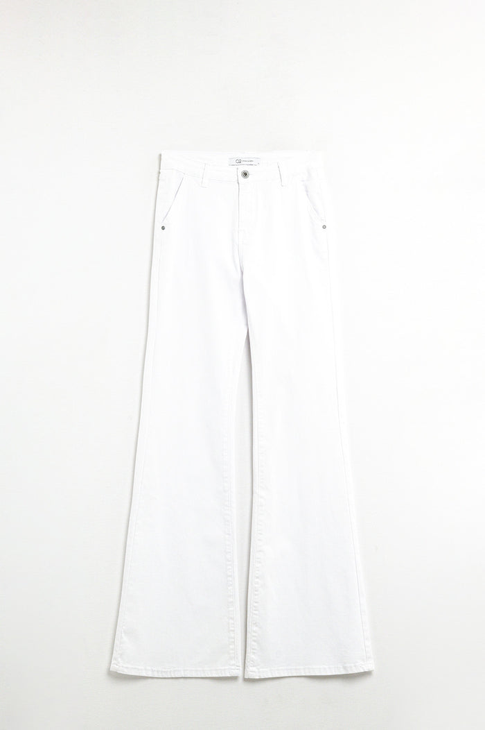 Comfy Stretcy White Flared Pants - trousers
