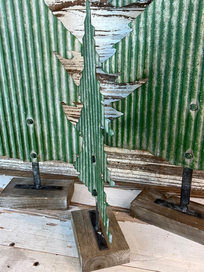 Corrugated Metal Christmas Tree Set