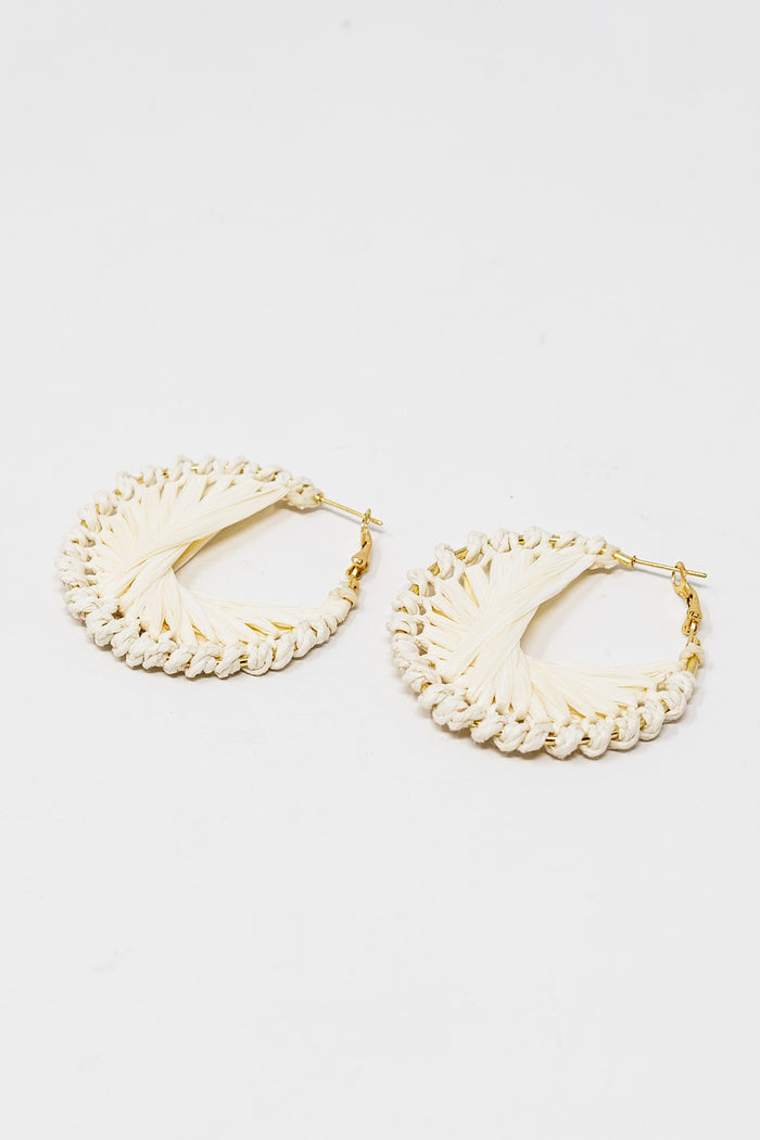 Cream Round Woven Earrings With Intertwined Motive
