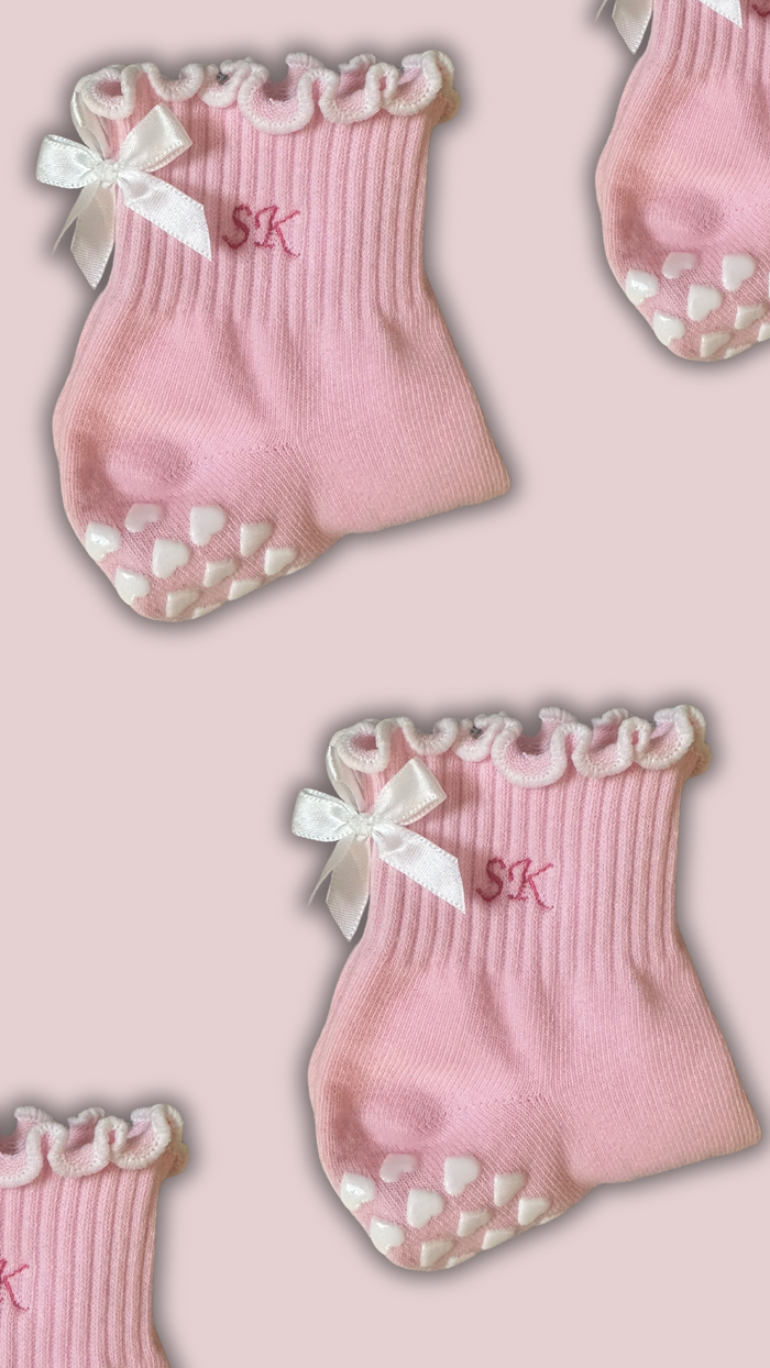 Adorable pink workout grips