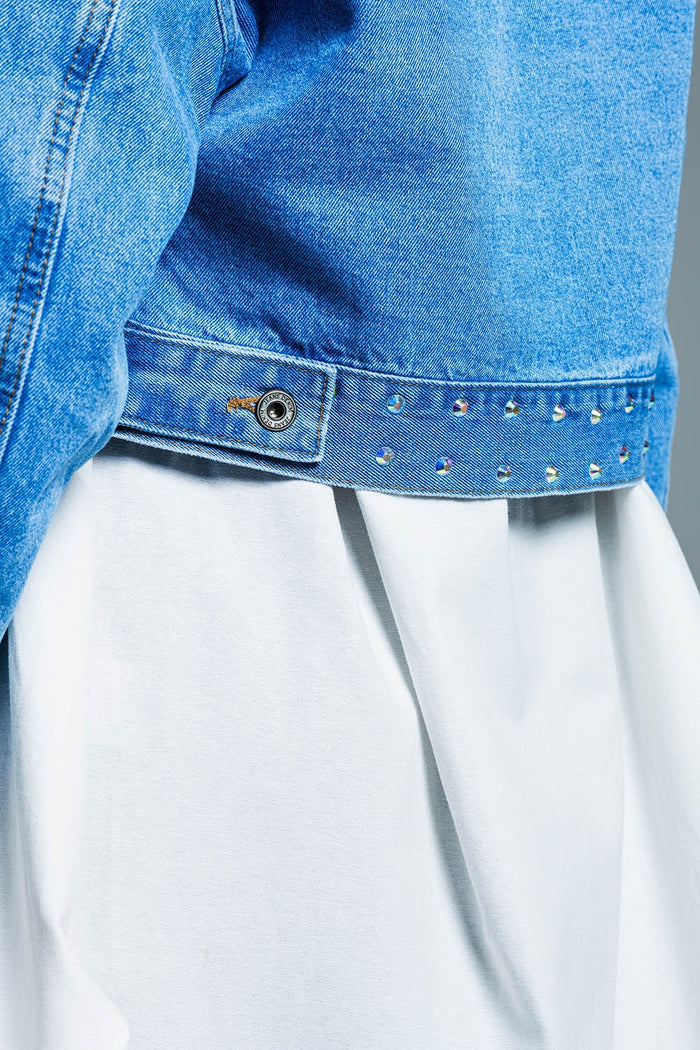 Denim cropped jacket in blue with studs and chest pockets