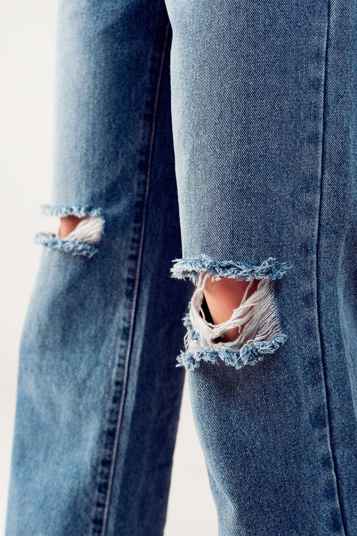 Distressed straight leg jean in medium denim - Denim