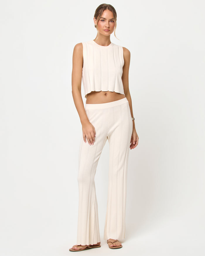 Tapioca | Badge:New Arrival_#B2AC88_#ffffff'

LSPACE Iris pant and En Route Top in tapioca, front view on model.