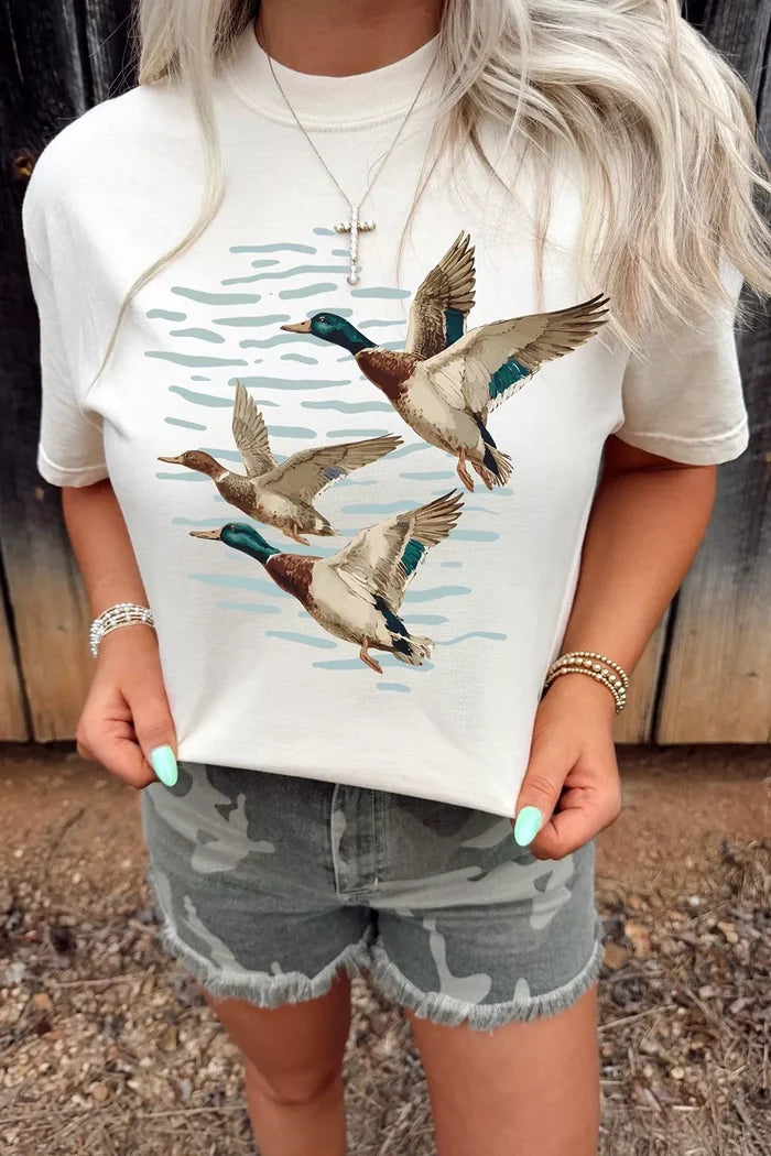 Full Size Western Mallard Lake Graphic Casual T‑Shirt Plus Size White - T-Shirts