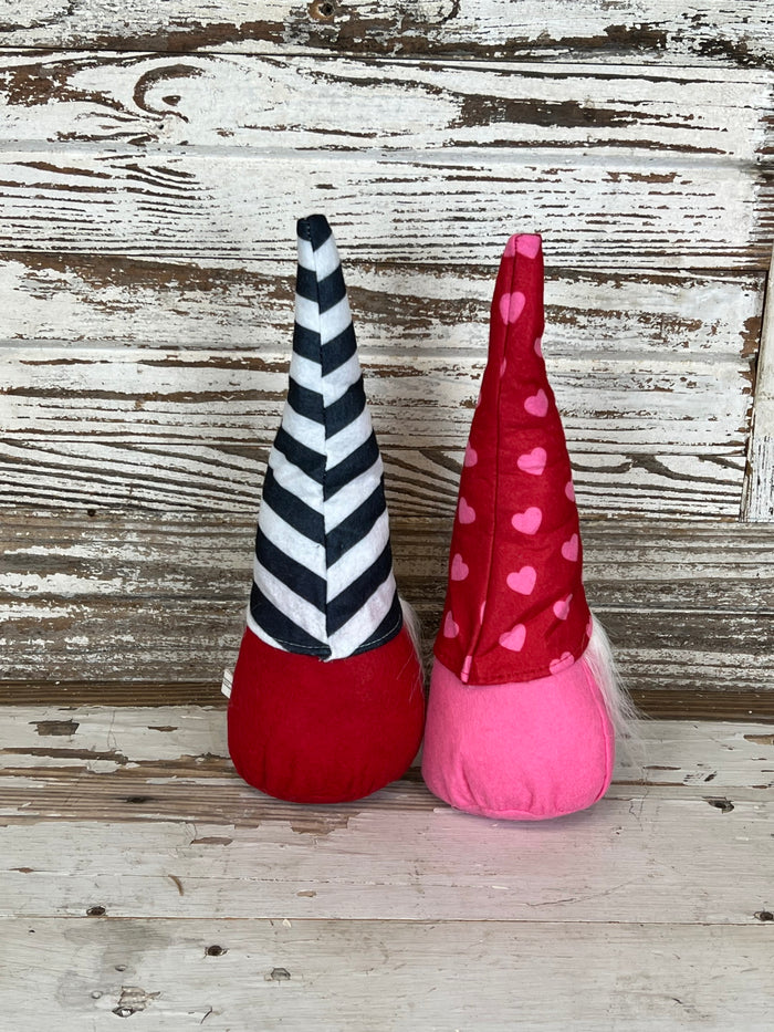 Heart Gnome Sitter Set