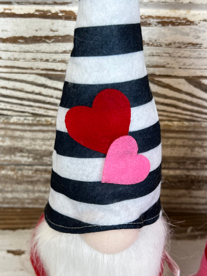 Heart Gnome Sitter Set