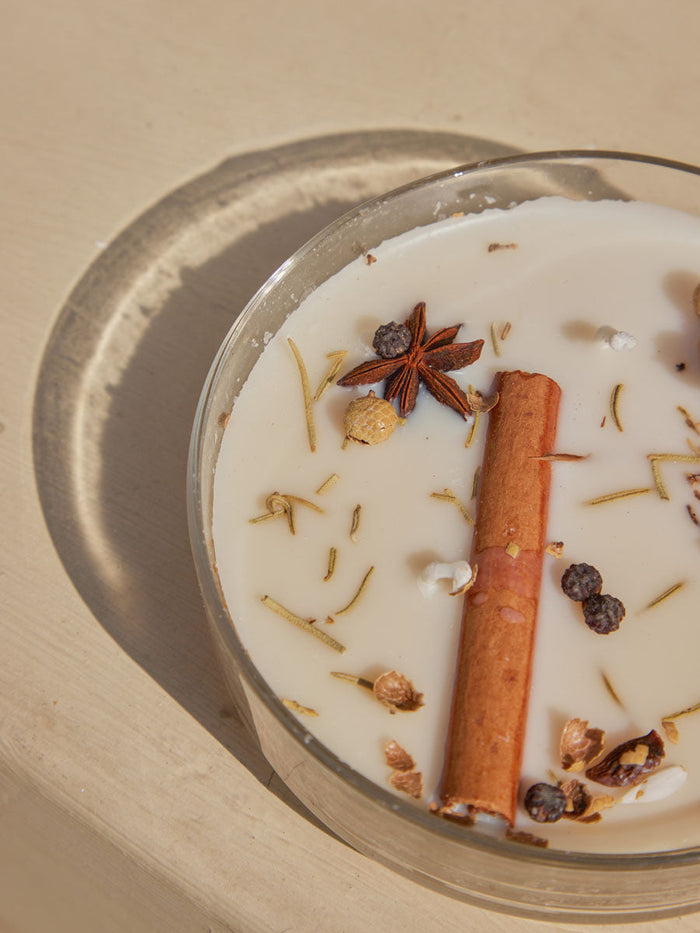 Kahwa Essential Oil Infused Scented Soy-Wax Candle | Pinklay