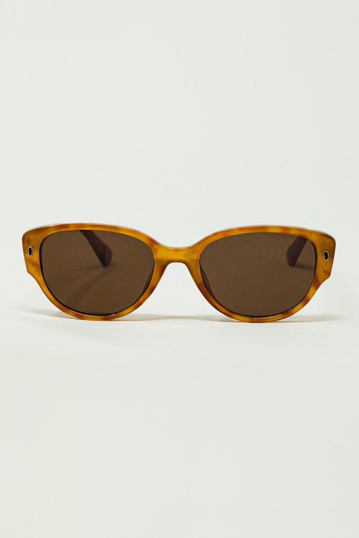 Oval Sunglasses In Light Yellowish Tortoise Shell