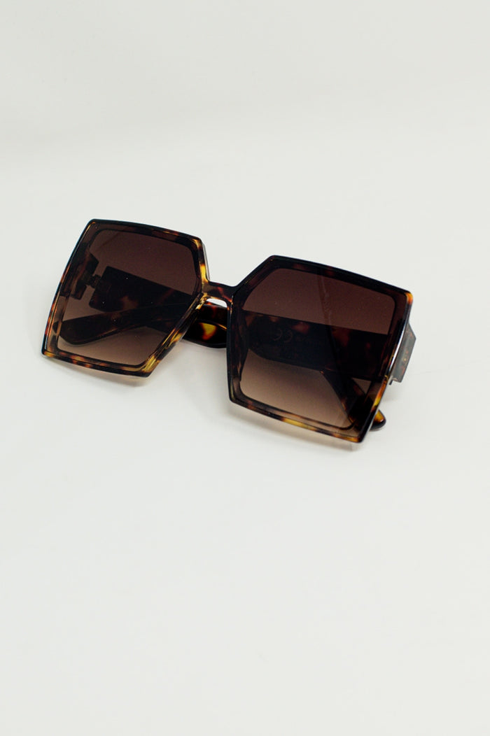Oversized Square Sunglasses In brown