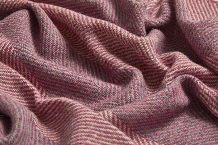 Pink Heather CorrÃ¡n Irish Wool Throw Blanket - Cushendale Woollen Mills