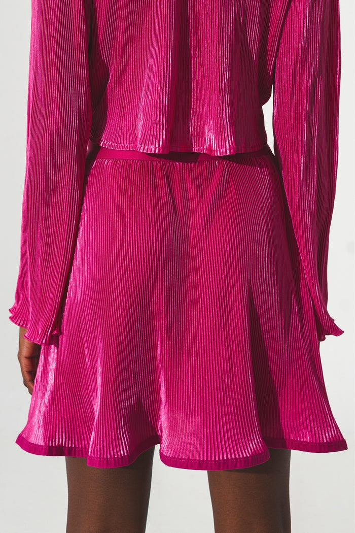 Pleated short skirt in Fuchsia