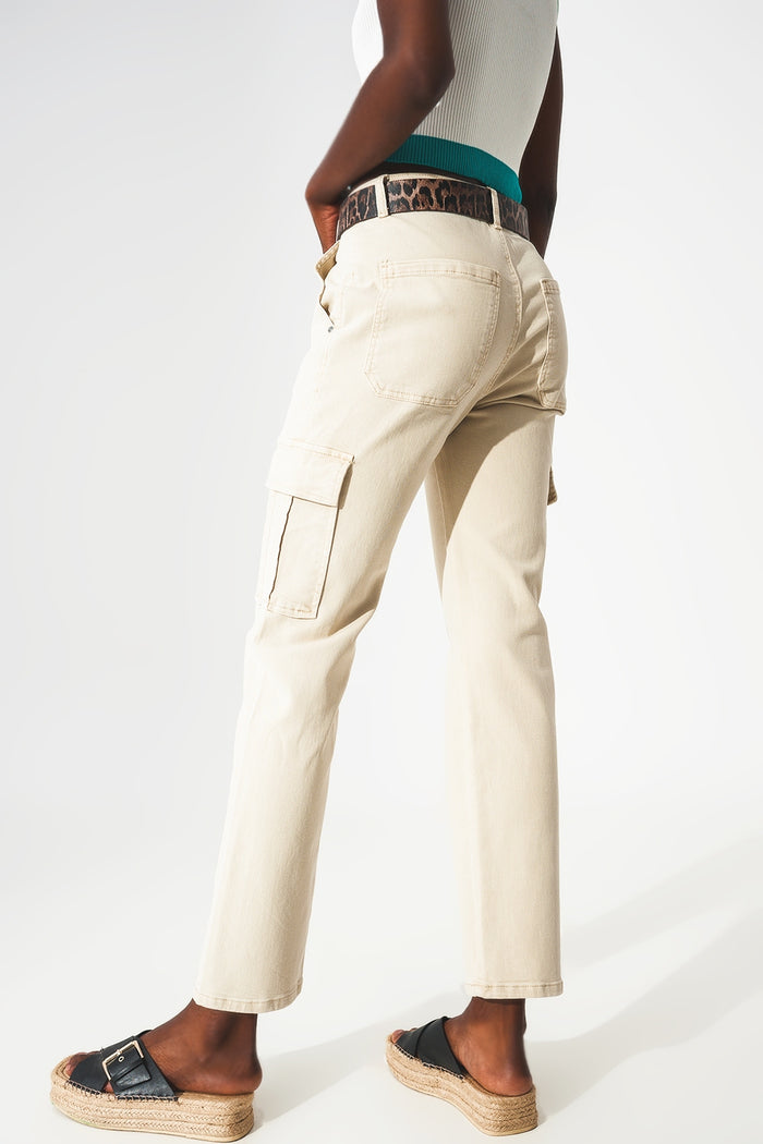 Relaxed cargo pants in beige - Coloured Jeans