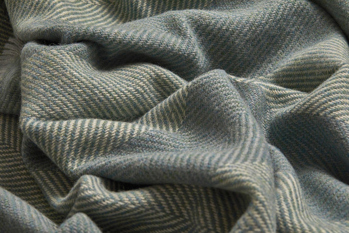 Sage CorrÃ¡n Irish Wool Throw Blanket - Cushendale Woollen Mills