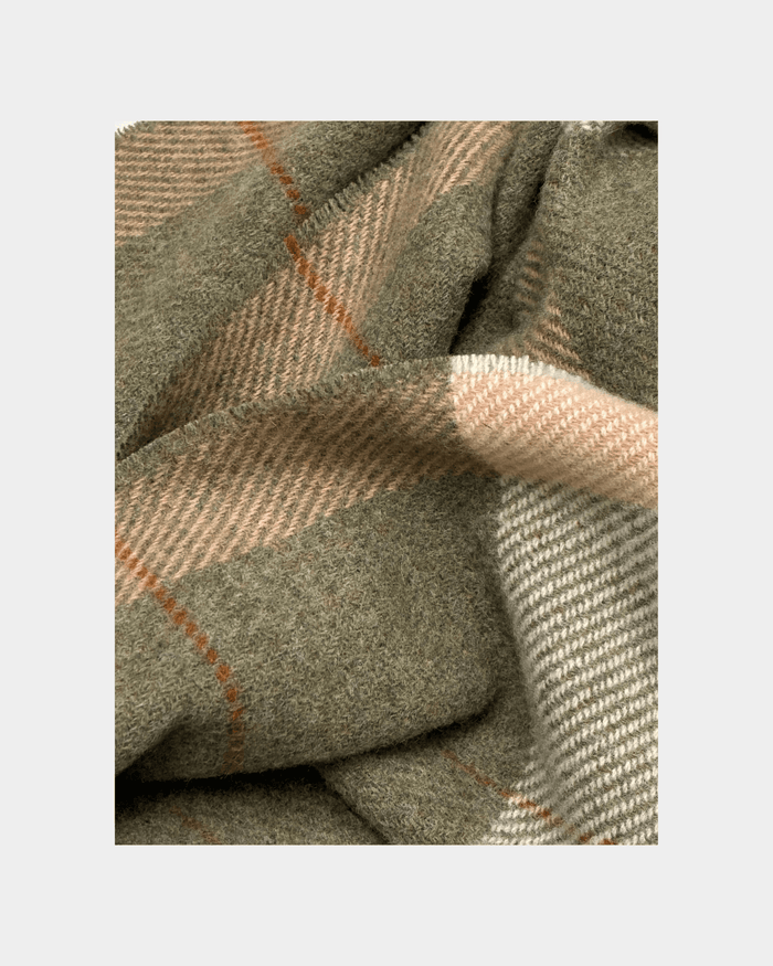Sage/Ecru Mullins Merino Lambswool Scarf - Cushendale Woollen Mills