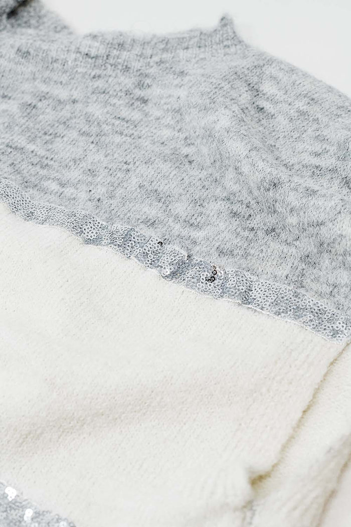 Sleeveless grey sweater with sequin detail
