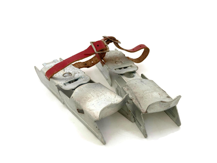 Vintage Children's Ice Skates at Duckwells