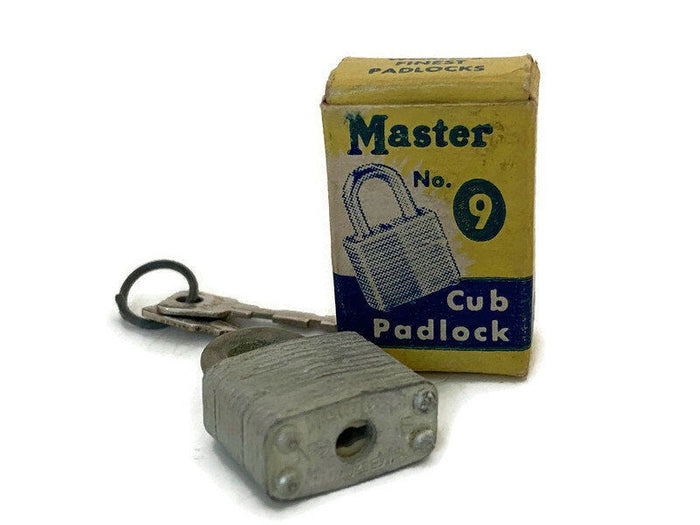 Vintage Master No. 9 Cub Padlock with Original Box and Keys at Duckwells