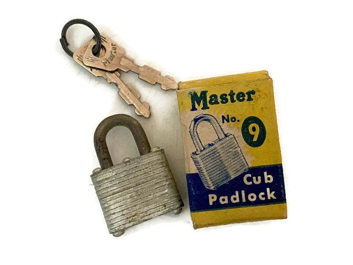 Vintage Master No. 9 Cub Padlock with Original Box and Keys at Duckwells