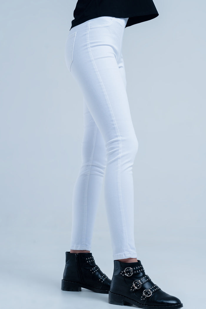 White Jeggings with back pockets - trousers